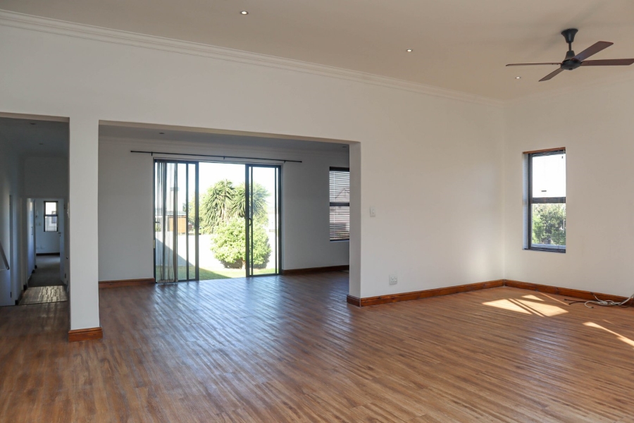 3 Bedroom Property for Sale in Croydon Western Cape